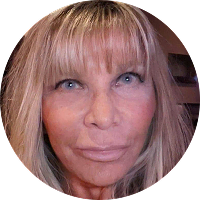 Close-up of a woman at a Boca Raton vein center, ideal for vein treatment or varicose vein care.